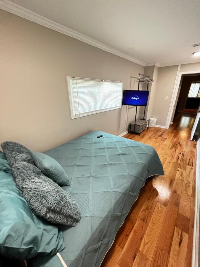 Unit 2 3 - Bests Kept Secret Private Bedroom & Bathroom Privatunterkunft *